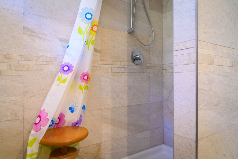 Bathroom 5, Villa Coralli, Livorno