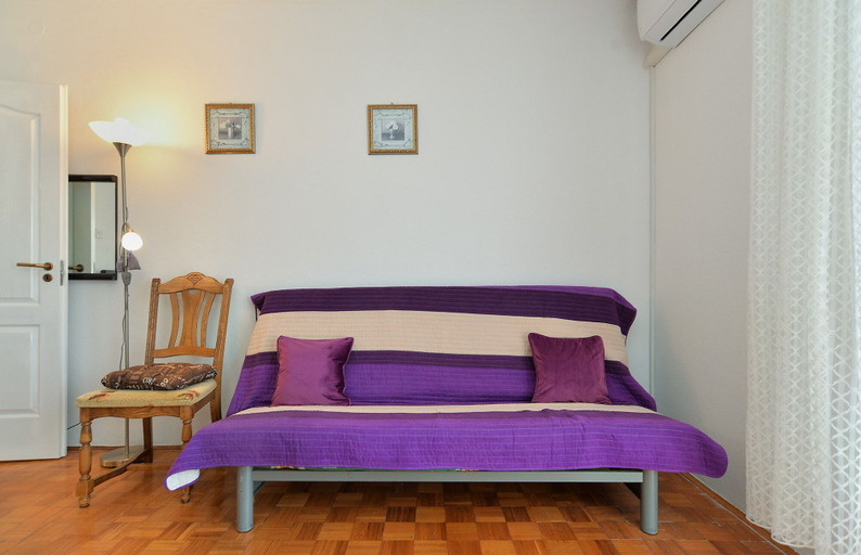 Others 4, Apartment 1822, Pula