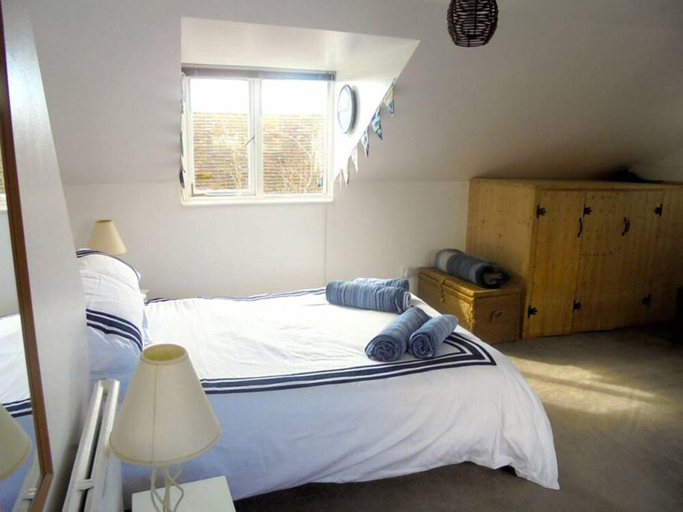 Bedroom 2, Needles Cottages, East Sussex