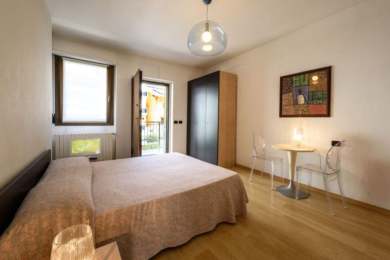 Bedroom 3, Hotel Schenatti, Sondrio