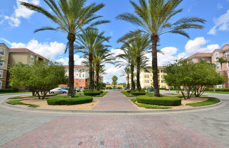 Exterior & Views 2, Vero`s Gem Deluxe 3 Bedroom Condo by RedAwning, Orange