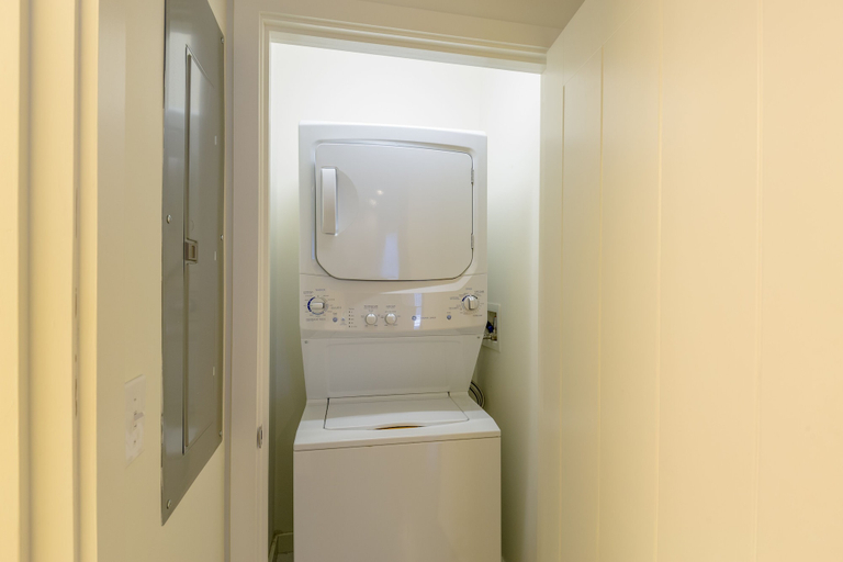 Bathroom 3, Peachtree Apartments by Avalon Suites, Atlanta