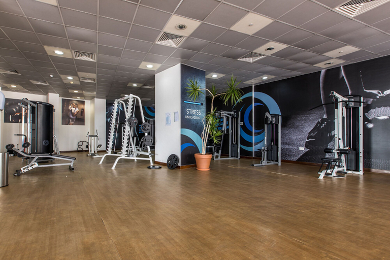 Gym, Dorra Bay, Dubai