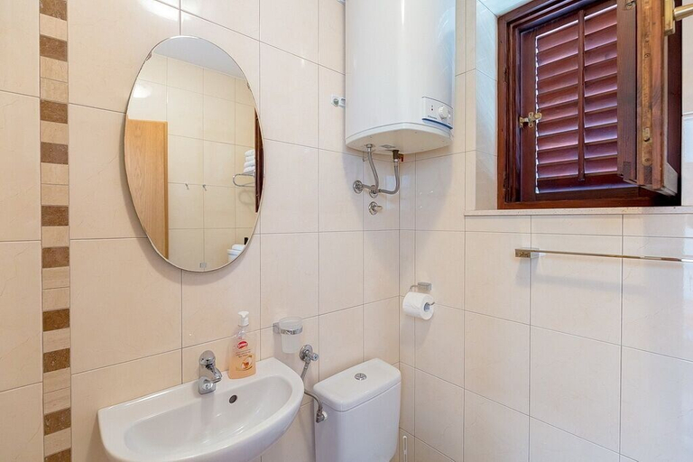 Bathroom 5, Apartment Luka, Dubrovnik