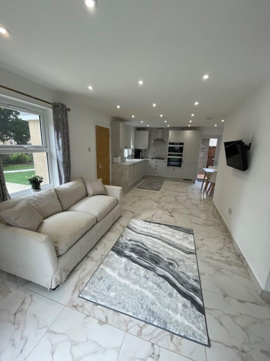 Others 5, Lovely Two Bedroom Home, Oxfordshire