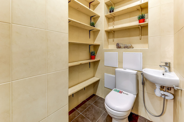 Bathroom 3, Stylish apartment Vesta near Begovaya, Sankt-Peterburg gorsovet
