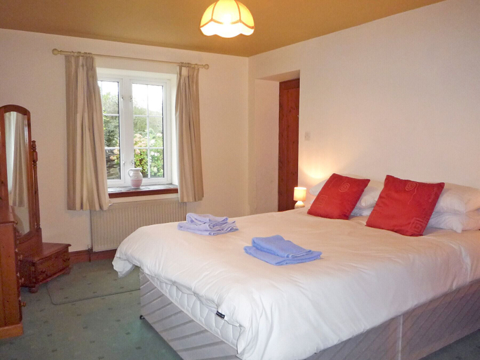 Bedroom 2, Stone Cottage Kenmare