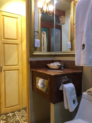 Bathroom 4, Hotel Elena, San Andrés Cholula