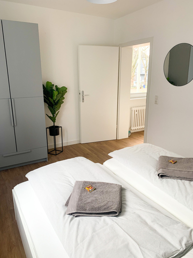 Bedroom 2, Glück Auf Appartement Lösortstra��e, Duisburg