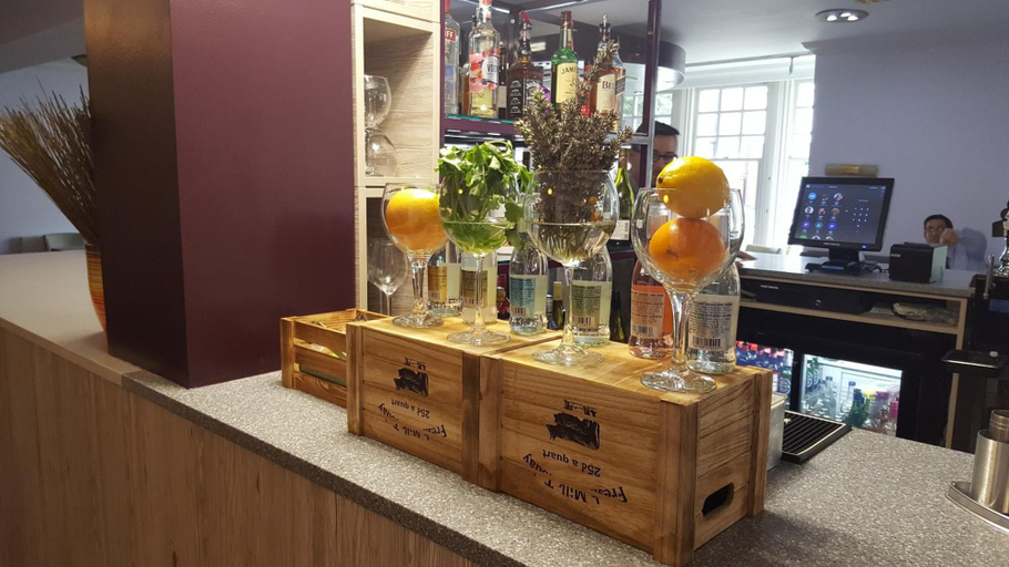 Food & Drinks 5, Queensgate Hotel , Peterborough