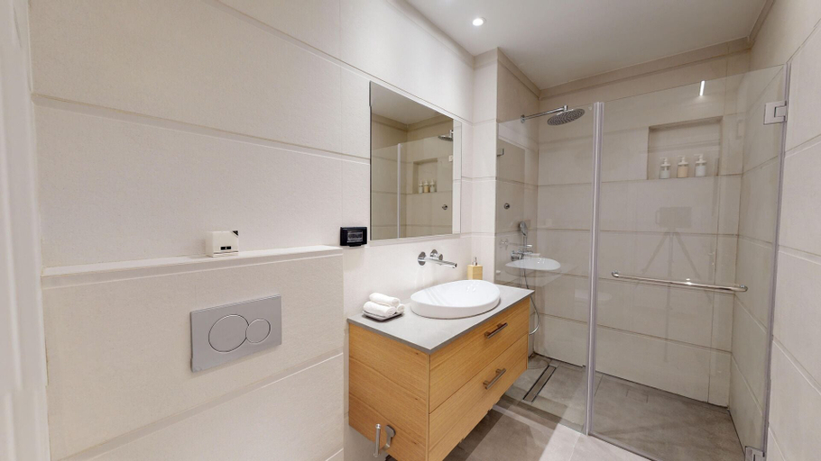 Bathroom 4, M - Boutique apartment in Jerusalem