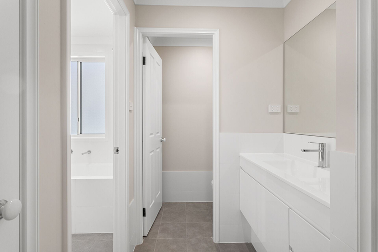 Bathroom 4, Harbourview 4, Port Stephens