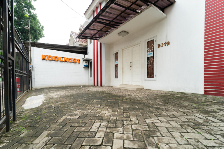 Exterior & Views 2, KoolKost Syariah near TerasKota BSD, South Tangerang