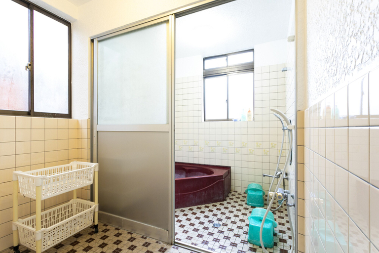 Bathroom 2, Komatsu Ryokan, Takahama