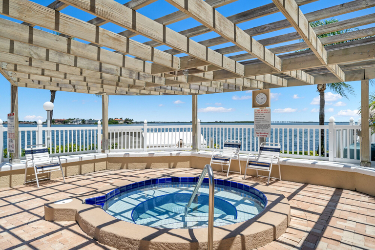 Sport & Beauty 5, Palma Del Mar G-110, Pinellas