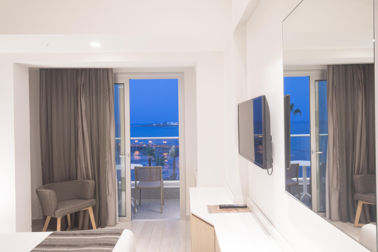 Bedroom 3, Evalena Beach Hotel