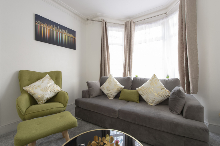 Others 5, Fortified Three Bedroom Home, London