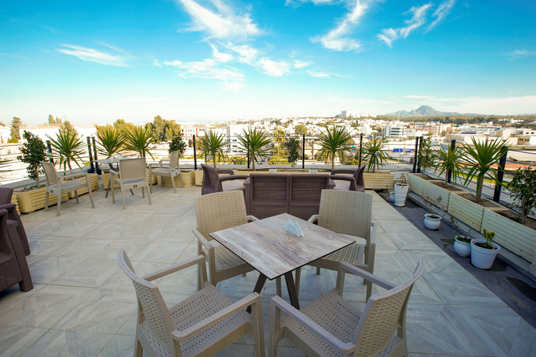 Others 5, Lescure Business Hôtel and SPA, Mégrine