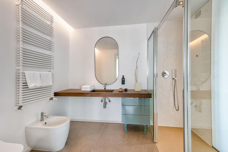 Bathroom 5, Open Hotel, Rimini