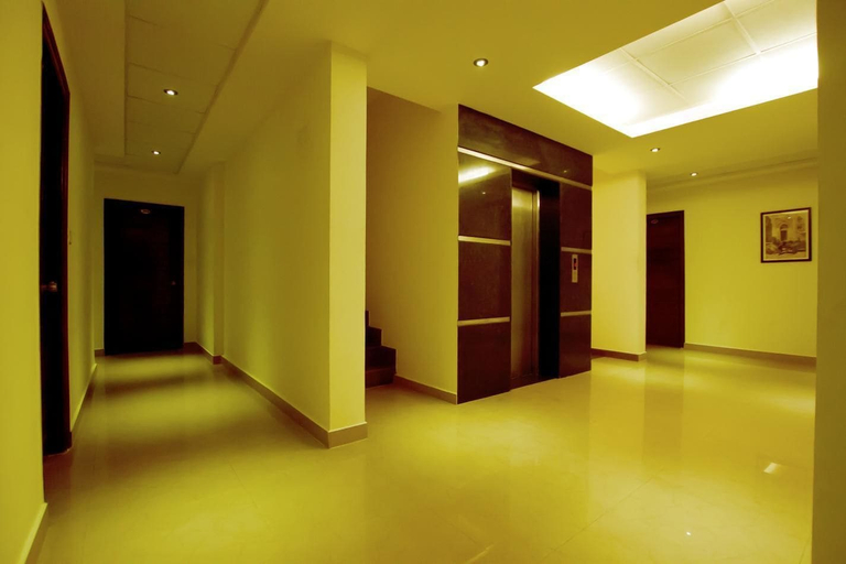 Others 5, Hotel Sunshine, Mysore
