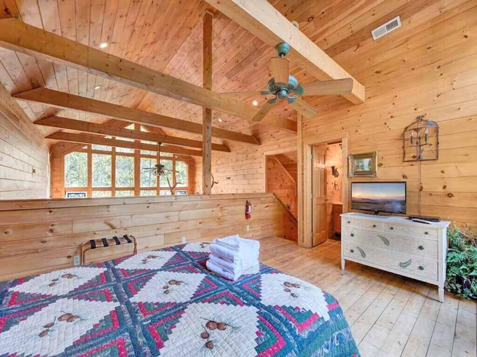 Bedroom 2, Rivers Edge, Sevier