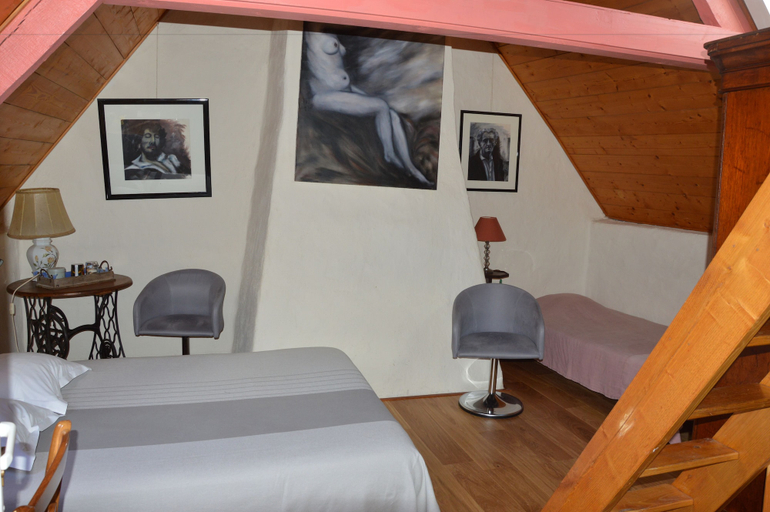 Bedroom 3, La Grange de Coatelan, Finistère