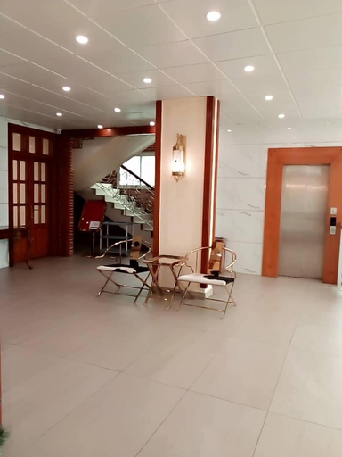 Others 4, Adamaoua Grand Hotel City, Wouri
