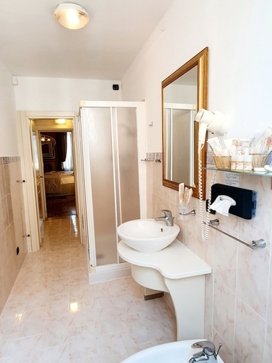Bathroom 4, Corte dei Greci, Venezia