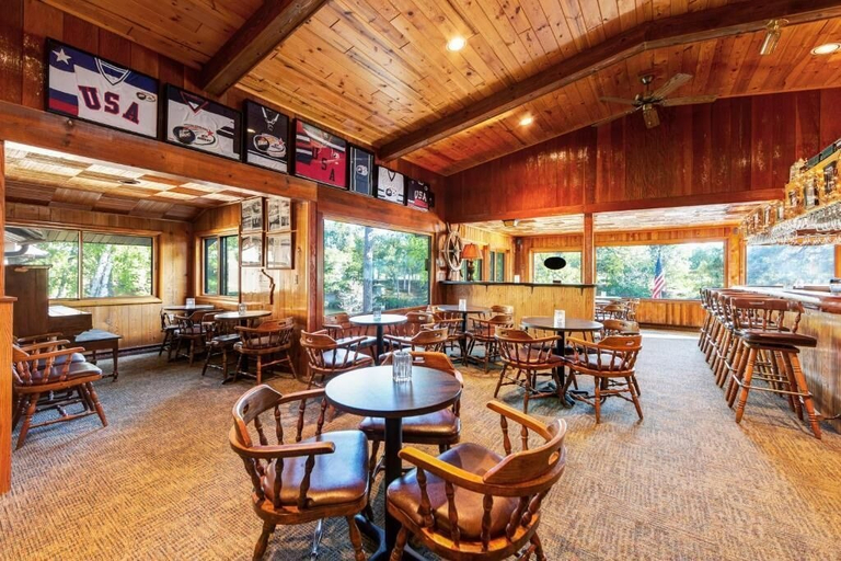 Food & Drinks 5, Chanticleer Inn, Vilas