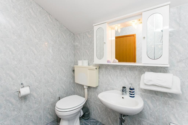 Bathroom 4, Apartments Laura, Mljet