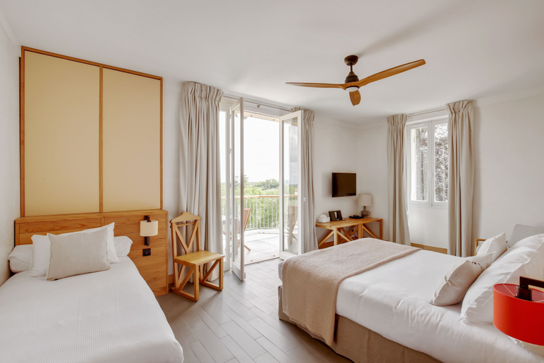 Bedroom 3, Logis DE Valandraud, Gironde