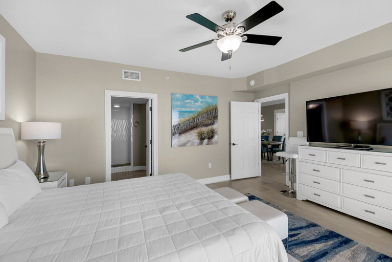 Bedroom 4, Treasure Island 2301, Bay