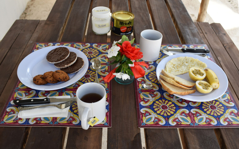 Food & Drinks 4, Duara House, Kusini
