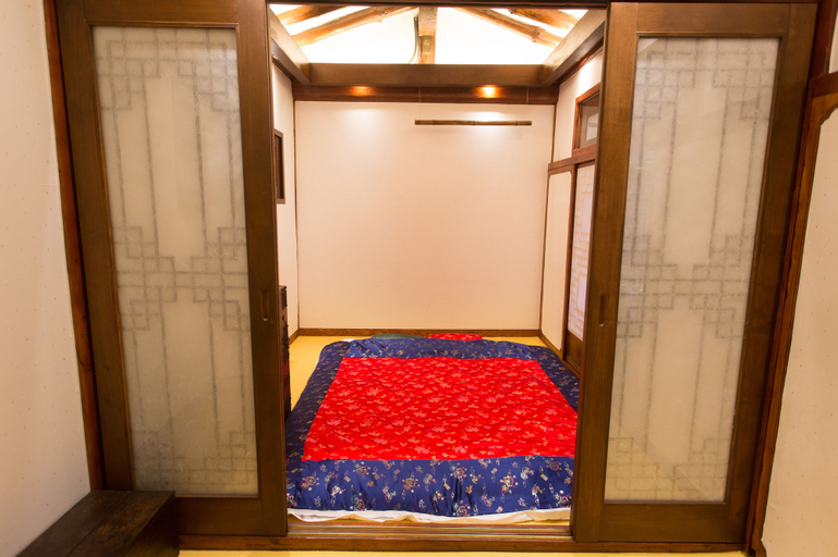 Bedroom 2, Hanok1957, Buk