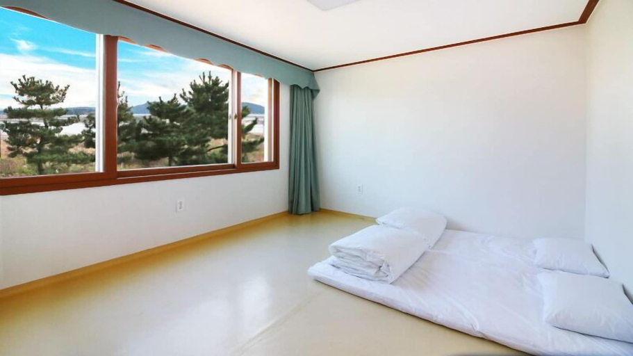 Bedroom 3, Yangyang Beach Condo, Yangyang