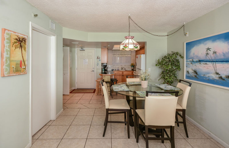 Food & Drinks, Oceania Beach Club by Ocean Properties, Volusia
