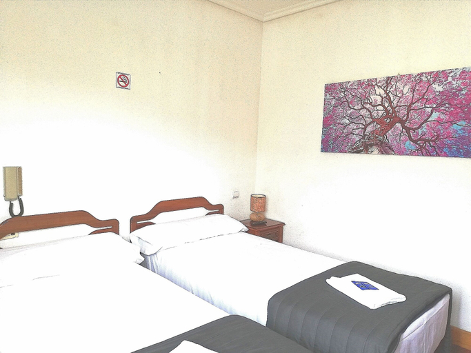 Bedroom 2, Pensión Txoko-Maitea, Guipúzcoa