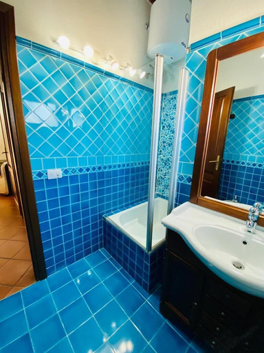 Bathroom 3, Appartamenti San Teodoro VIII, Nuoro