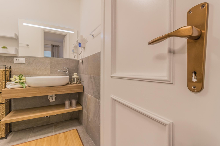 Bathroom 5, Casa Camelia Varenna, Lecco