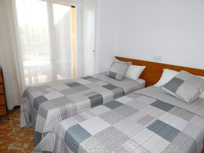 Bedroom 3, Apartamento Montserrat Platja d'Aro 1-8, Girona