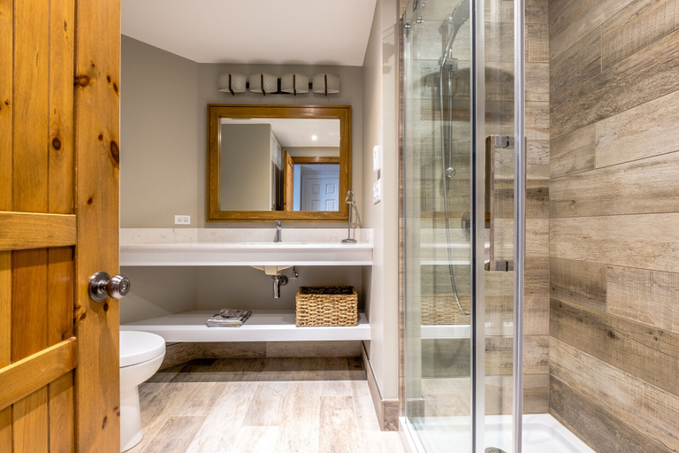 Bathroom 3, Les Falaises by Tremblant Platinum, Les Laurentides