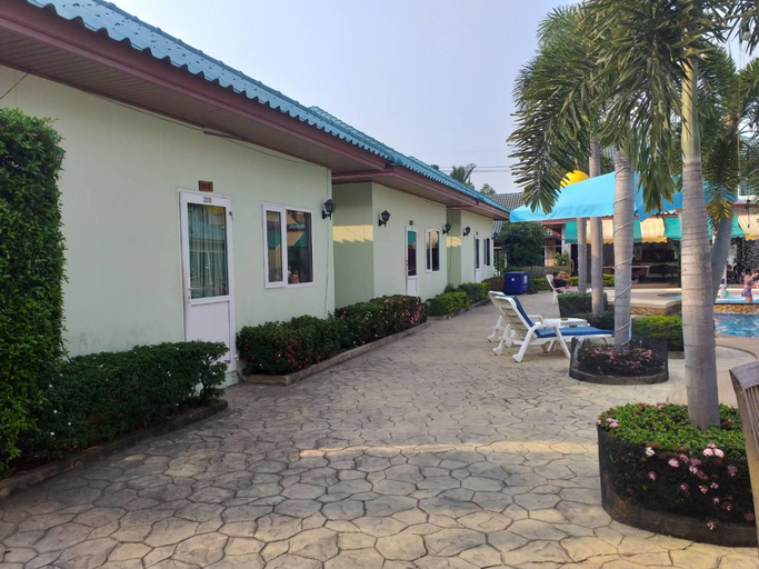 Exterior & Views 2, Ponderosa Resort, Bang Lamung