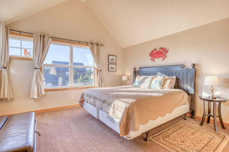 Bedroom 1, A Mermaids Dream, Tillamook