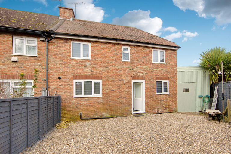Exterior & Views 2, 4 Bed - Sleeps 6 - Private Garden - Free Parking, Kent