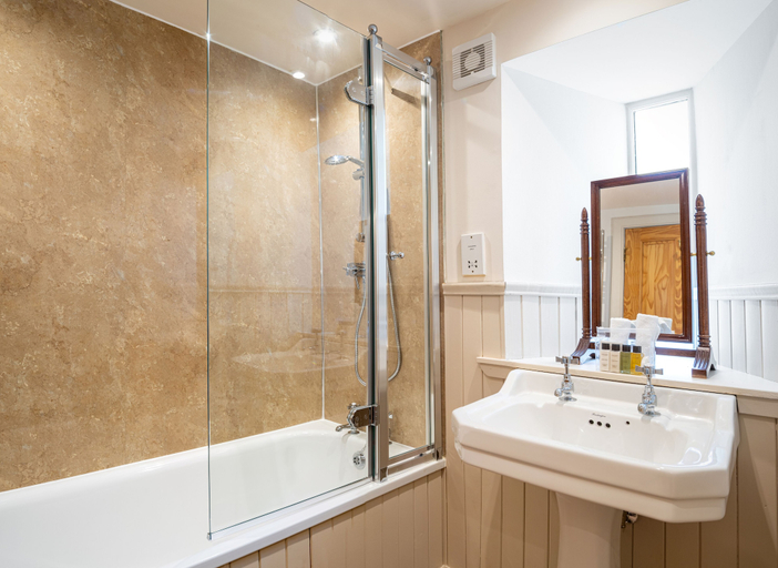 Bathroom 3, Eilean Iarmain, Highland