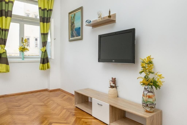 Others 5, Central Jardin Guesthouse, Split