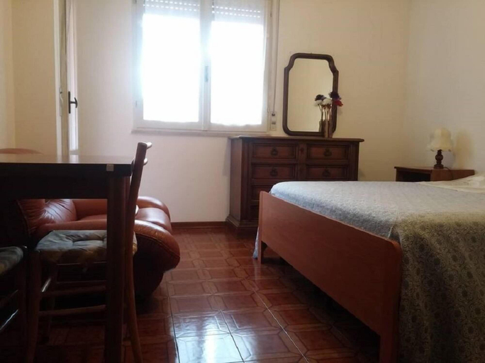 Bedroom 4, Accogliente e Ospitale B&B, Perugia