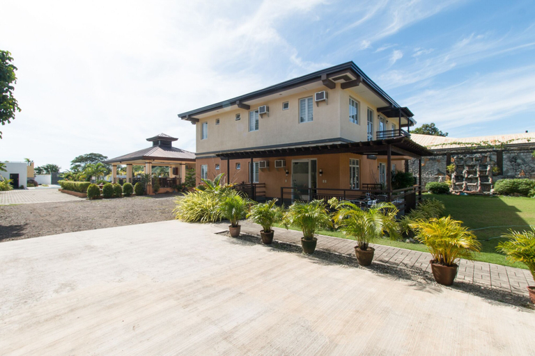 Exterior & Views, RedDoorz Plus @ Santa Catalina Metro Vigan, Santa Catalina