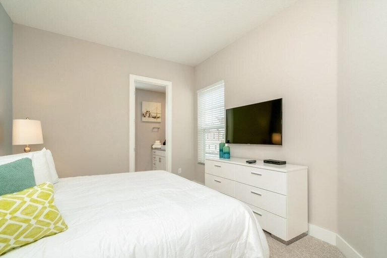 Bedroom 2, Amazing Location Modern Townhome Close To Disney, Osceola
