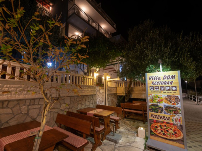 Outdoor dining 4, Apartments Villa Dom, Herzegovina-Neretva